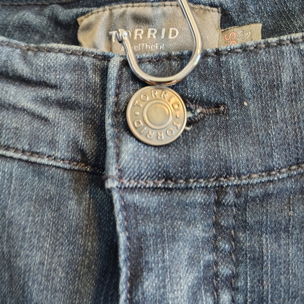 Torrid Womens Size 16S Straight Leg Stretch Blue Jeans Plus - Picture 3 of 8